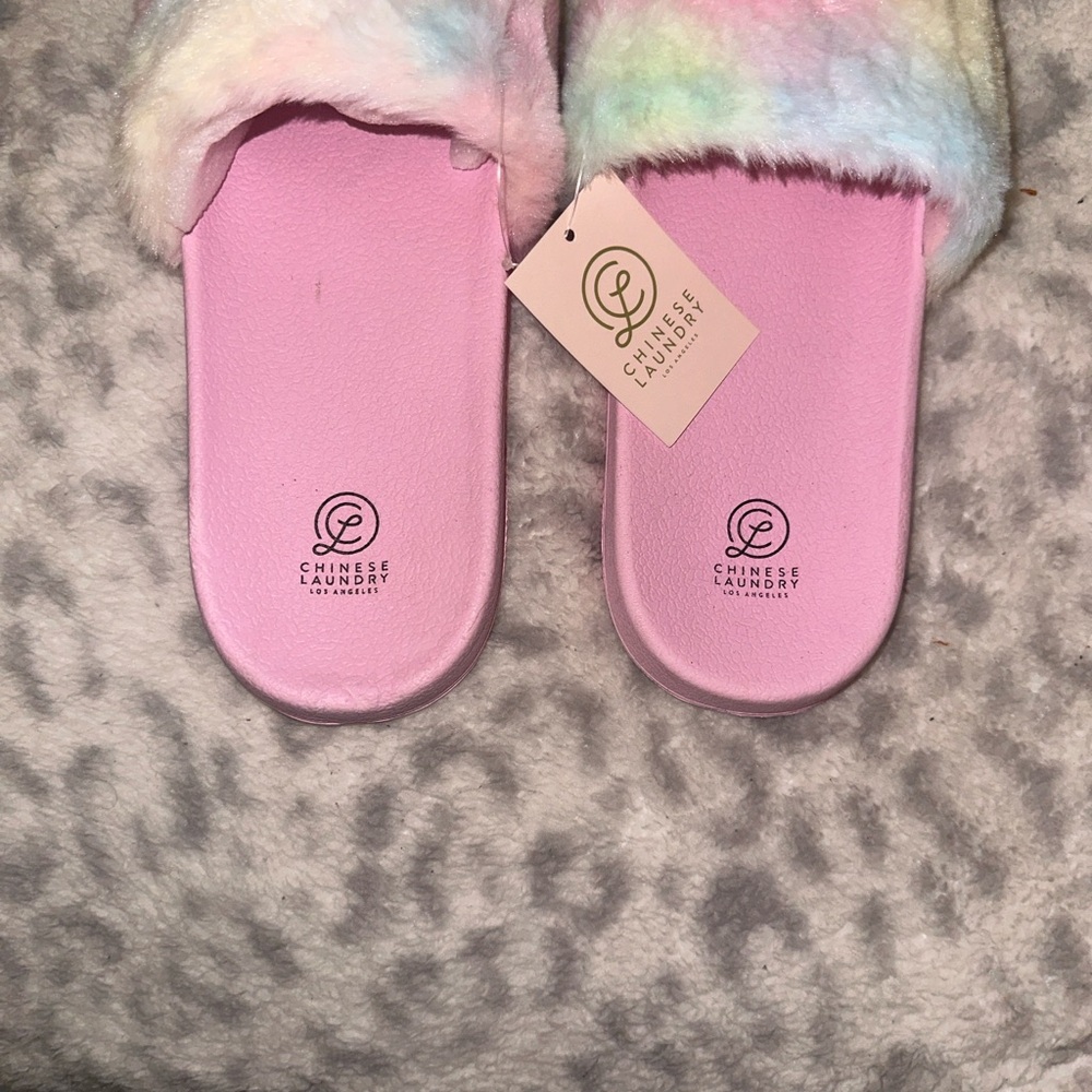 Chinese Laundry Pink and Multicolor Slippers